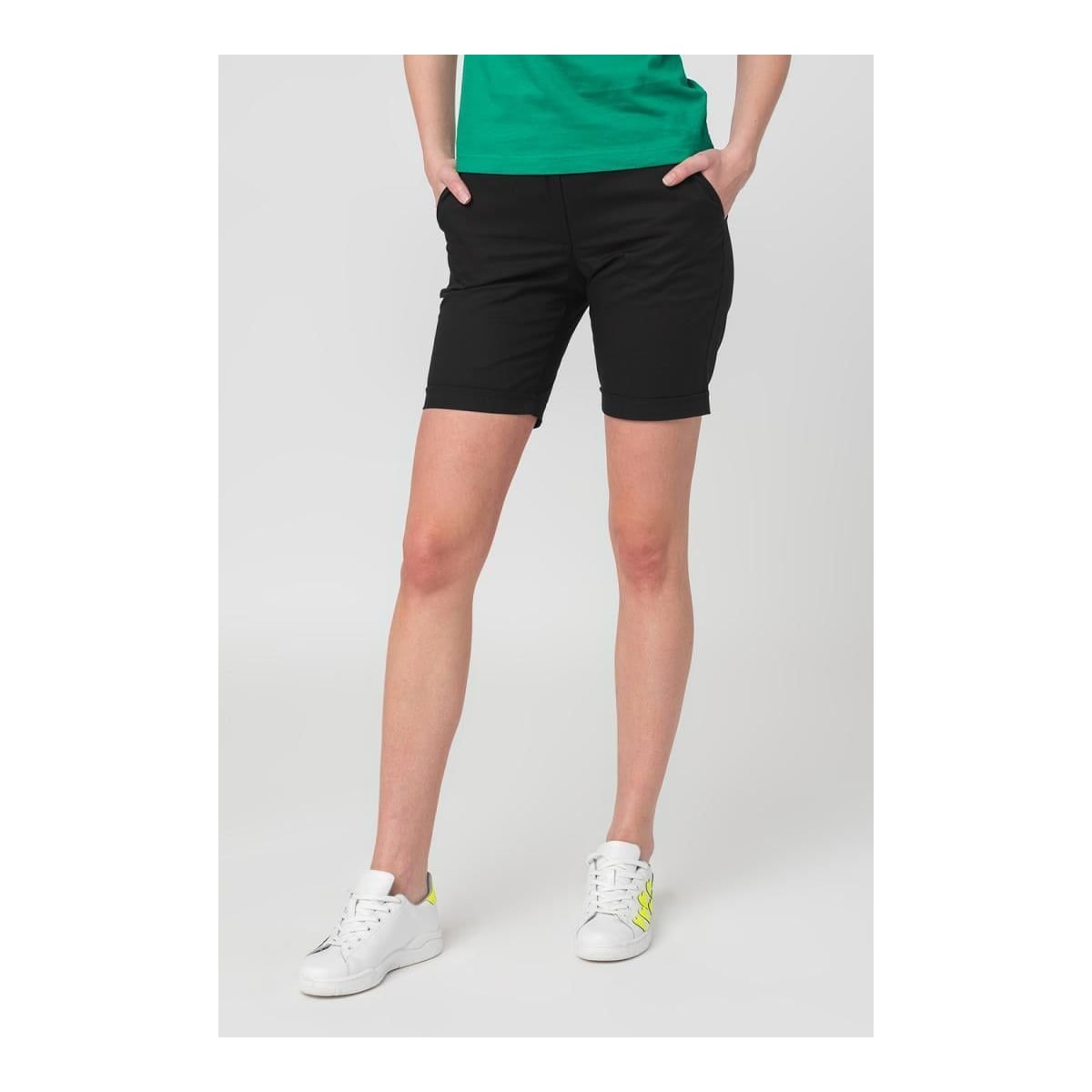 PEGAS Pantaloni Scurt Casual Femei Black M